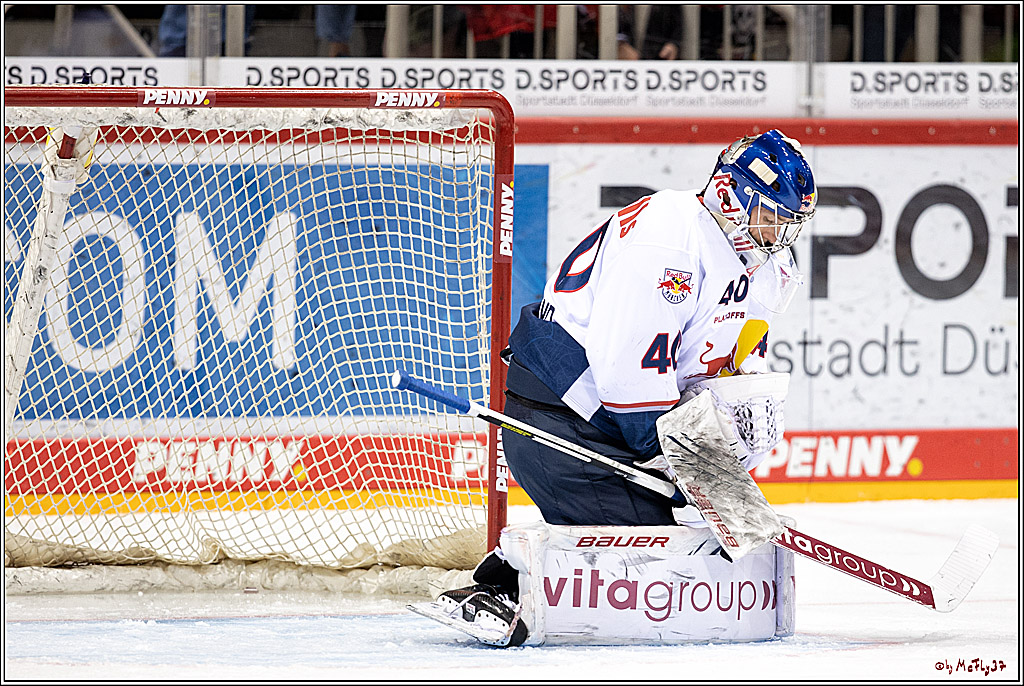 PENNY DEL Viertelfinale 4. Spiel; Duesseldorfer EG - Red Bull Muenchen; Duesseldorf, 16.04.2022